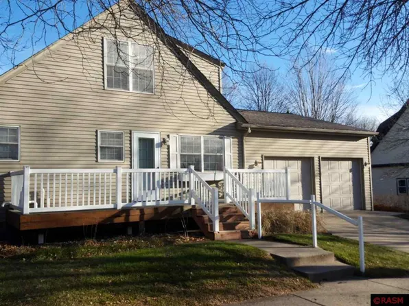 323 S 7th St, Saint Peter, MN 56082