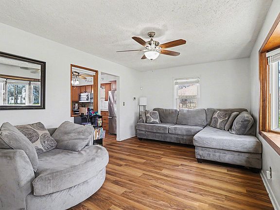 2nd image of 742 Riverside Dr