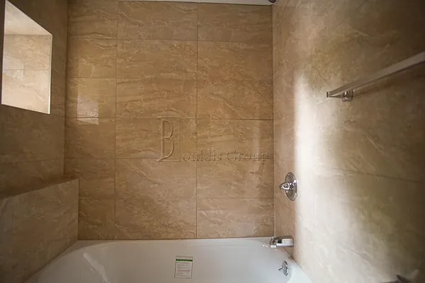 Rented by Bouklis Group | media 15