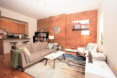 Rented by R New York