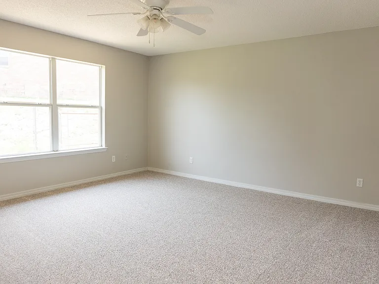 465 Jillian Dr — Photo 12