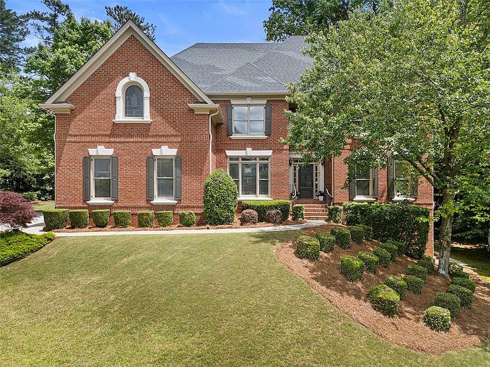 1st image of 330 Broad Leaf Ct