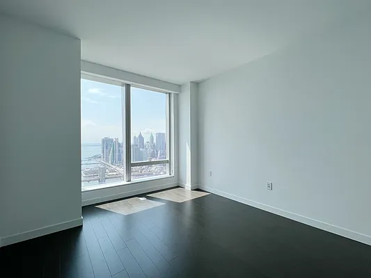 Rented by Gulia Wang, LREB | media 33