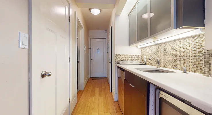 Rented by Bond New York | media 7
