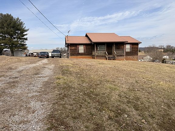 4th image of 225 Findlay Subdivision Rd