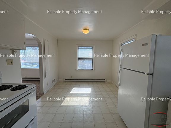 3rd image of 1085 Idaho Ave APT 4
