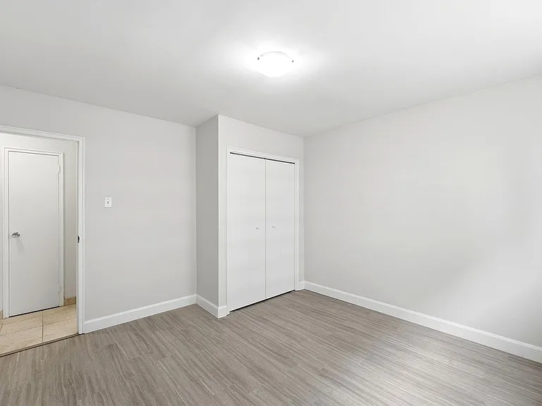 1223 Richmond St — Photo 16