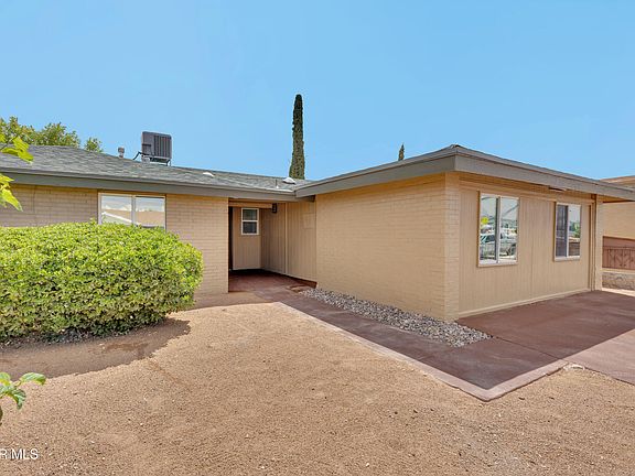 3rd image of 9961 Desert Willow Way