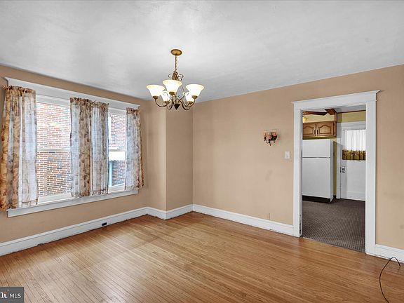 5th image of 1522 Delaware Ave