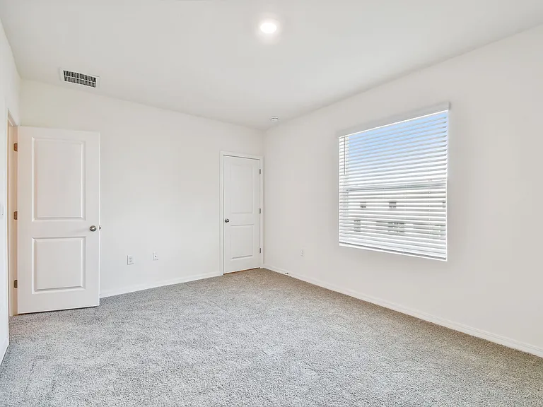 5679 English Oak Ln — Photo 31