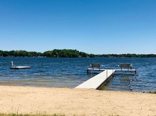 N61W35622 Bayshore Cir, Oconomowoc, WI
