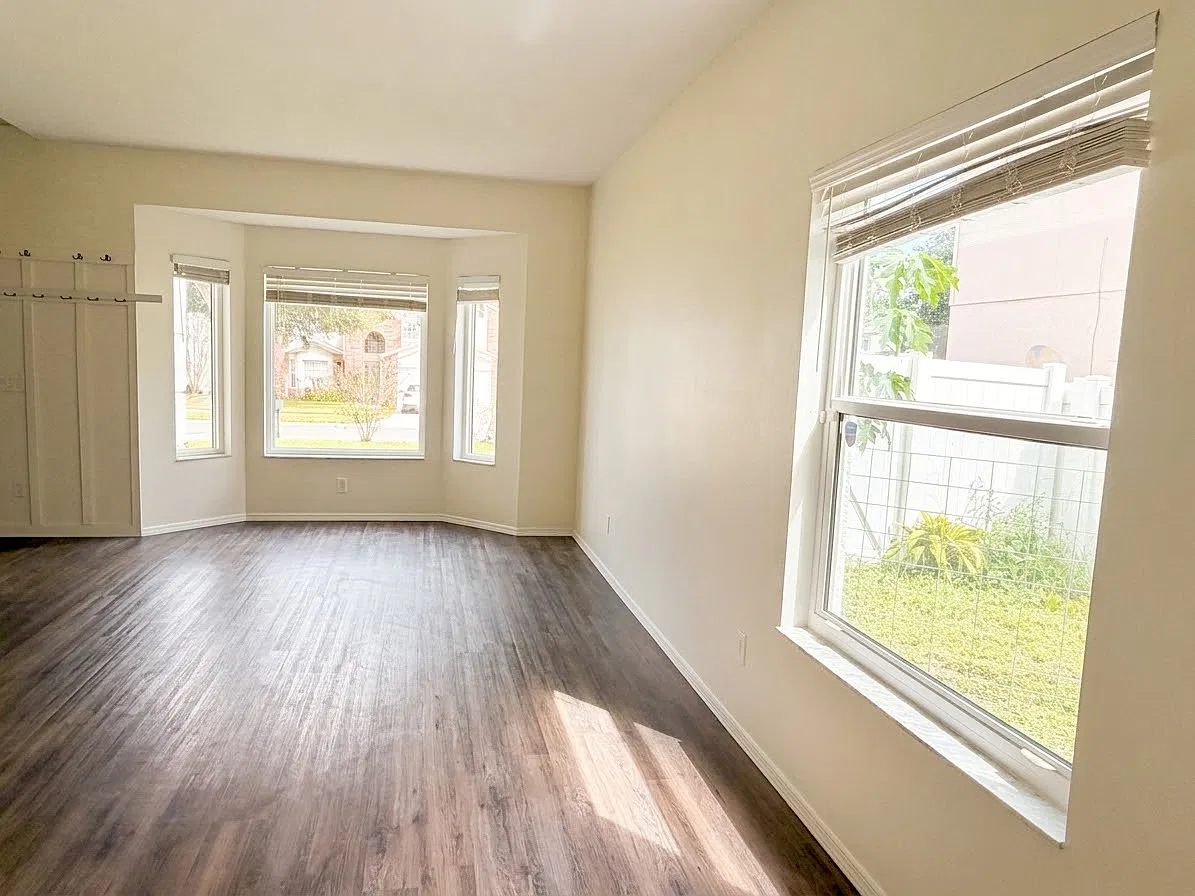 5 bed, 2986 sqft, $3,400 — Photo 4