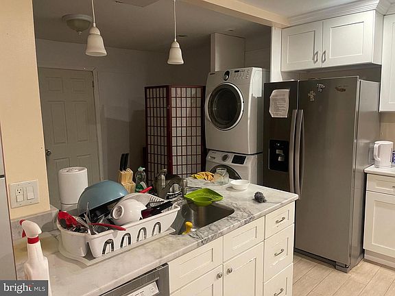 4th image of 8910 Centerway Rd