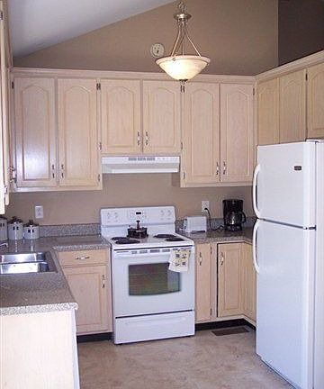 4th image of 110 Lynn Dr