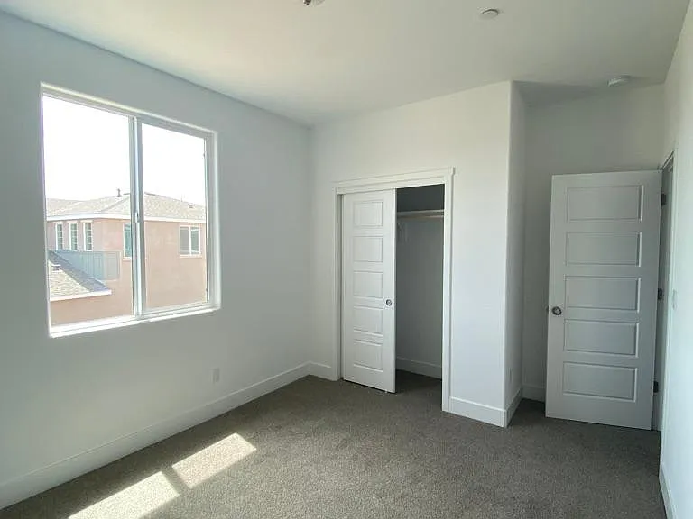 2426 Explorador Dr — Photo 3