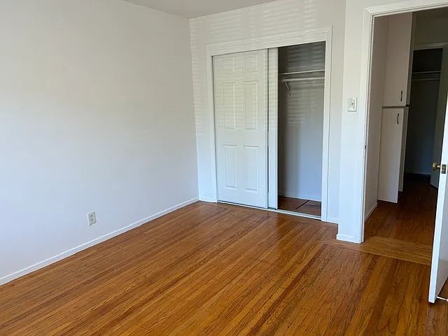 23 Redwood Ave — Photo 6