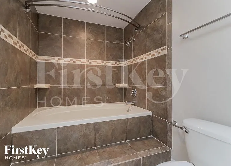 1365 Lech Ave NW — Photo 10