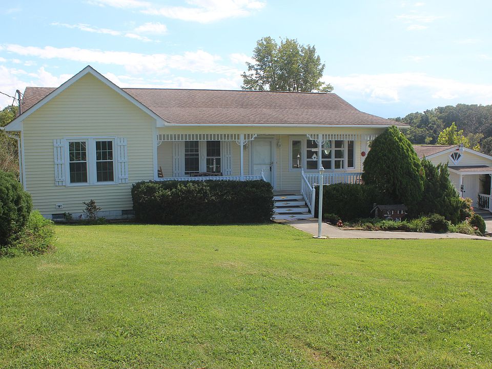 1st image of 1741 Goddard Ln
