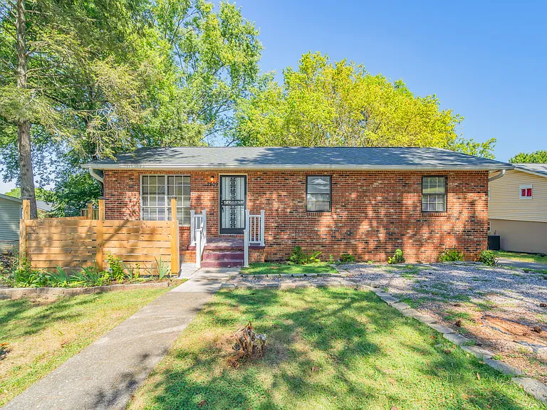 2809 Lay Ave — Photo 2