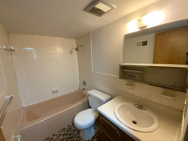 Anthony Street Condos — Photo 21