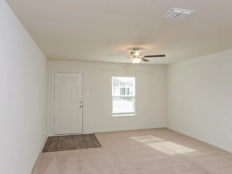11927 Lake Parker — Photo 3