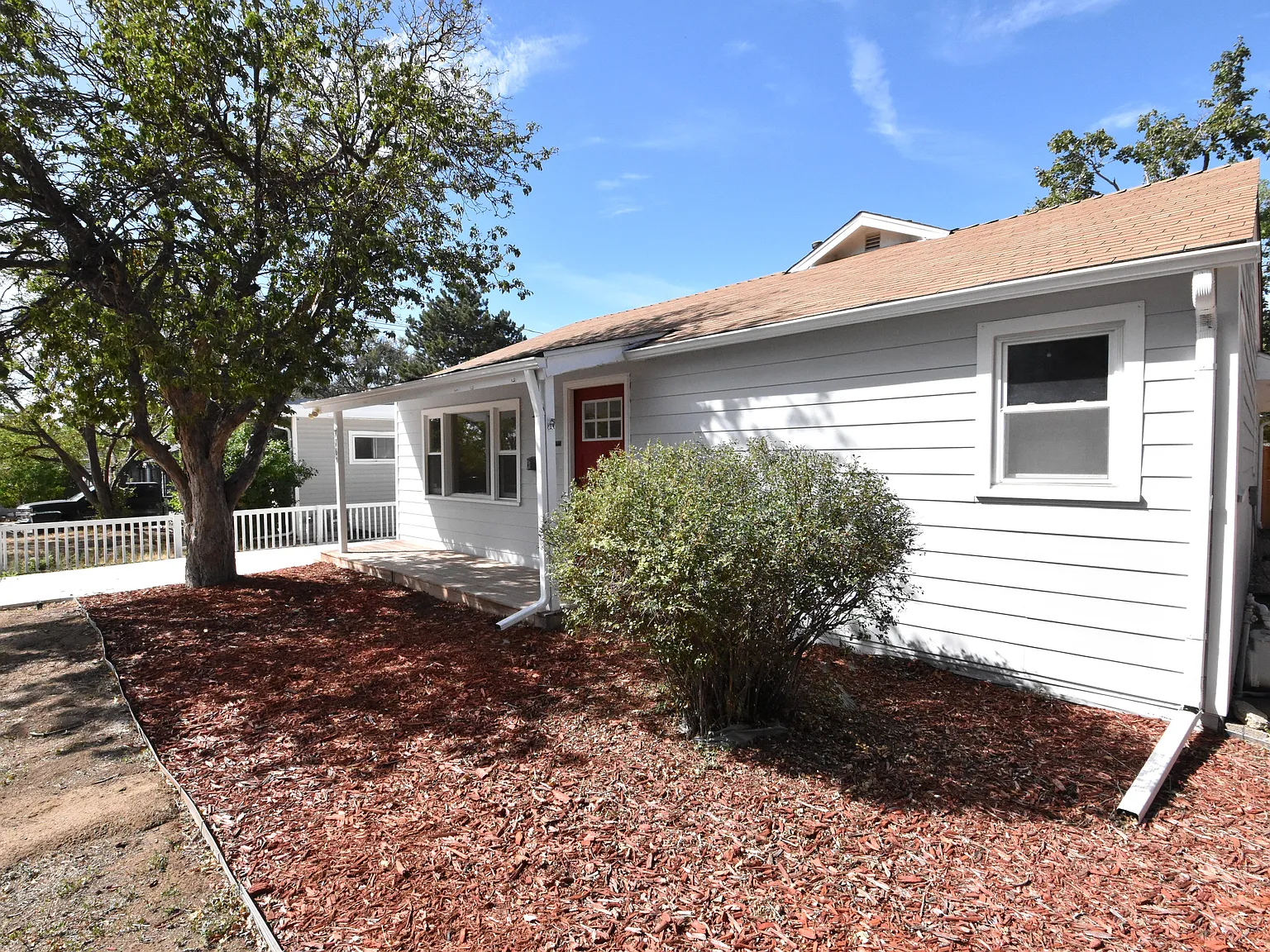 3 bed, 1296 sqft, $2,795 — Photo 3