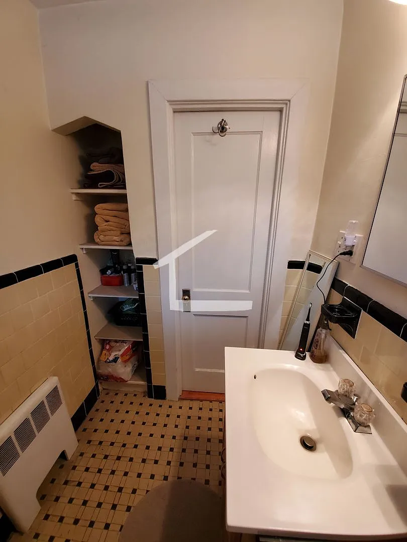 Nice 1 bed in Oak Square — Photo 4