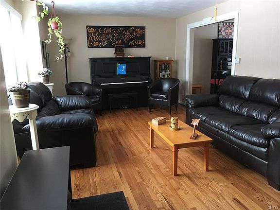 2nd image of 32 Plymouth Ave