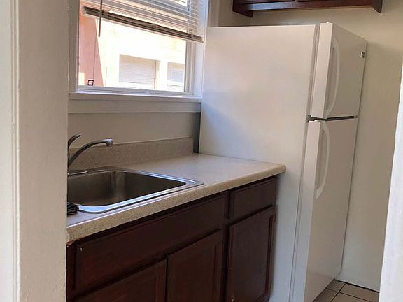 3rd image of 3057 Leeward Ave APT 11