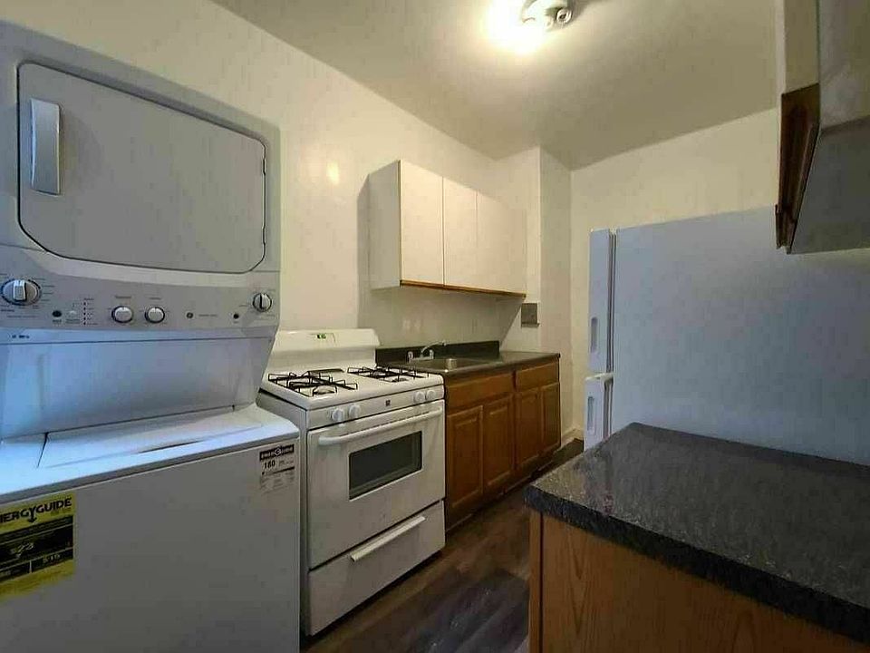 1st image of 50 E 18th St APT D4