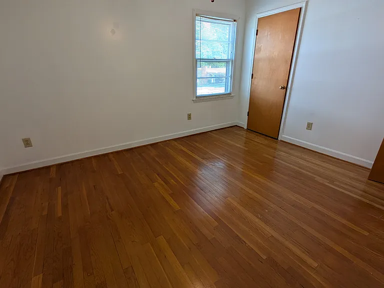 534 Westside Ter — Photo 14