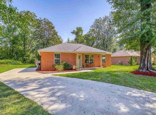 4504 Edgewood Dr, Milton, FL 32583