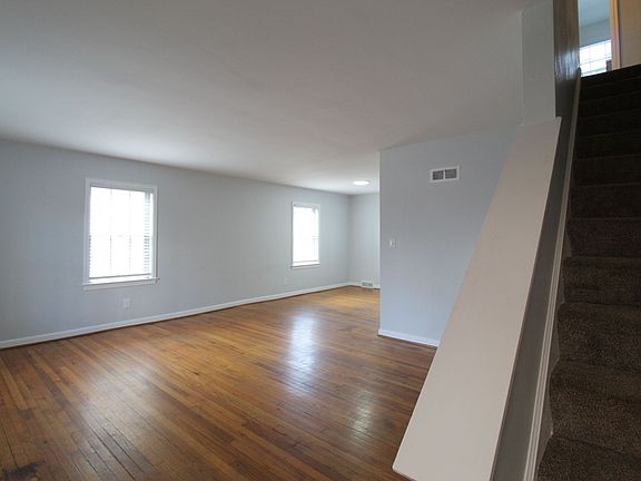 2nd image of 7610 Terrace St