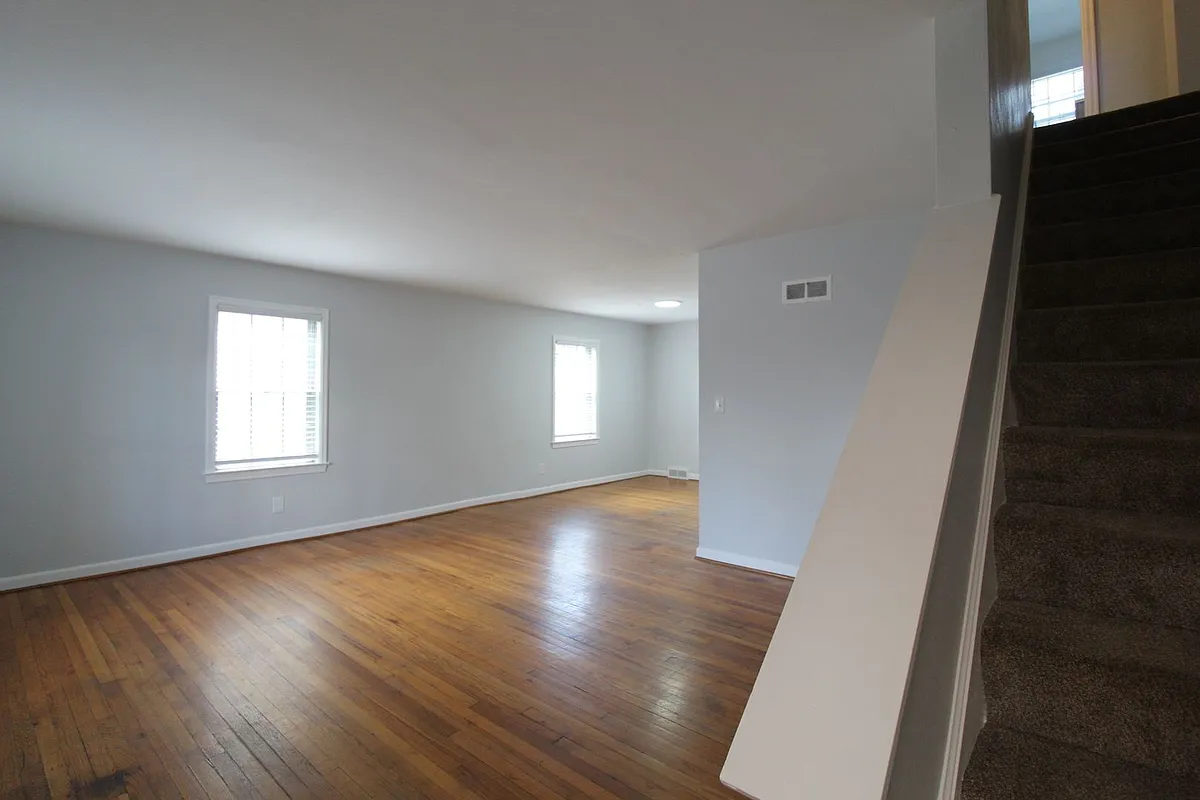 Building Photo - 7610 Terrace St