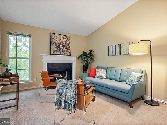 5th image of 1524 Lincoln Way APT 409