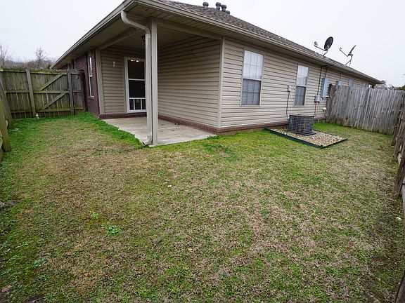 3rd image of 2610 Dora Rd APT A