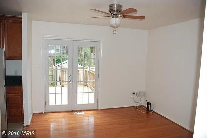 3005 Hickory Grove Court — Photo 4