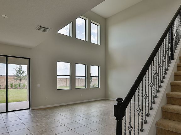 Open and airy plan