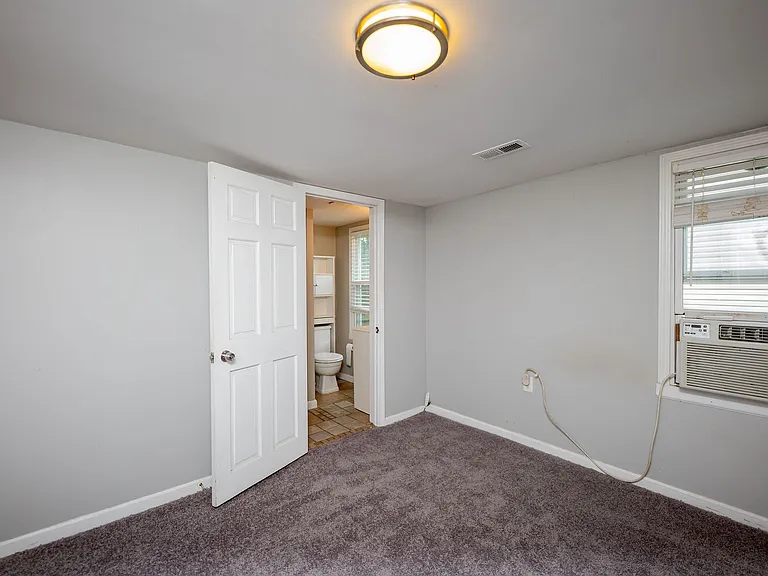 917 Dandridge Ave #B — Photo 6
