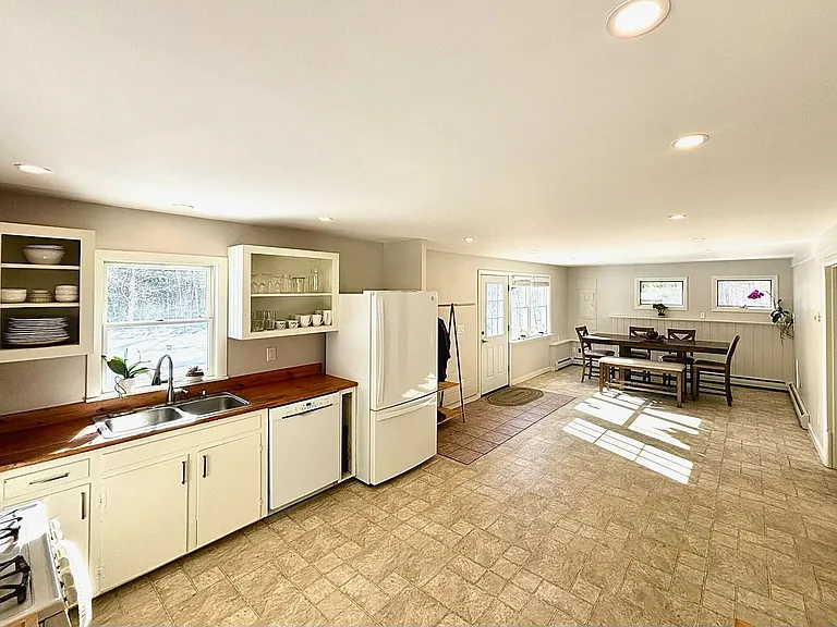 391 Canton Rd — Photo 11