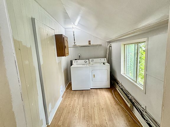 5th image of 209 BB Prescott St