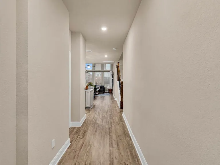 129 Birkshire Dr — Photo 8