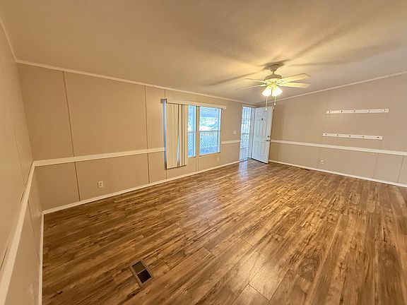 3rd image of 341 N 4th Ave