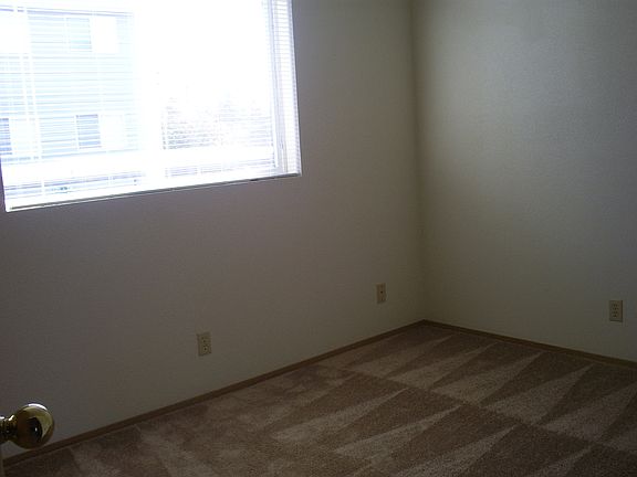 4th image of 2000 E Mill Plain Blvd APT 111