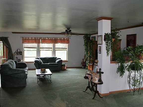 5th image of 114 Evergreen Dr