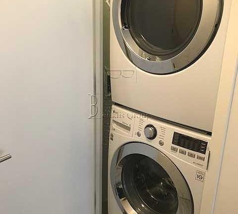 4th image of 2605 28th St APT 4D