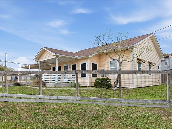 4th image of 4052 Laguna Shores Rd