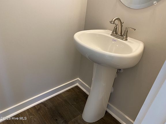 5th image of 149 Ambergate Court