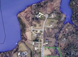 3055 44th Avenue Dr NE, Hickory, NC 28601
