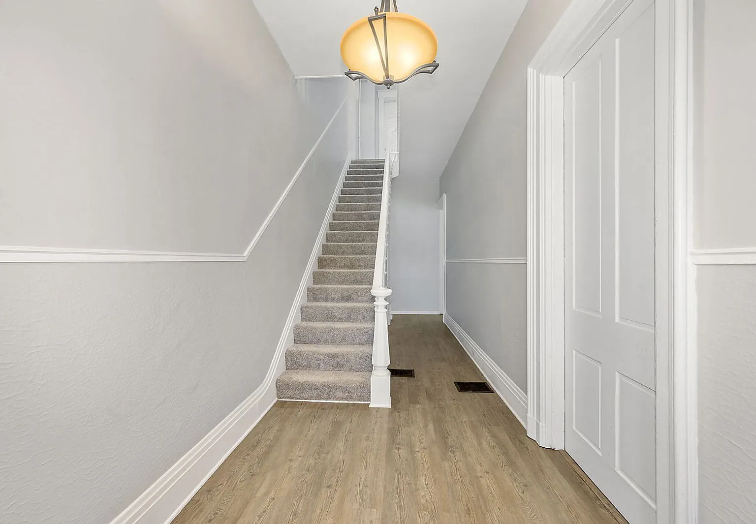 4 bed, 1.0 bath, $3,195 — Photo 4